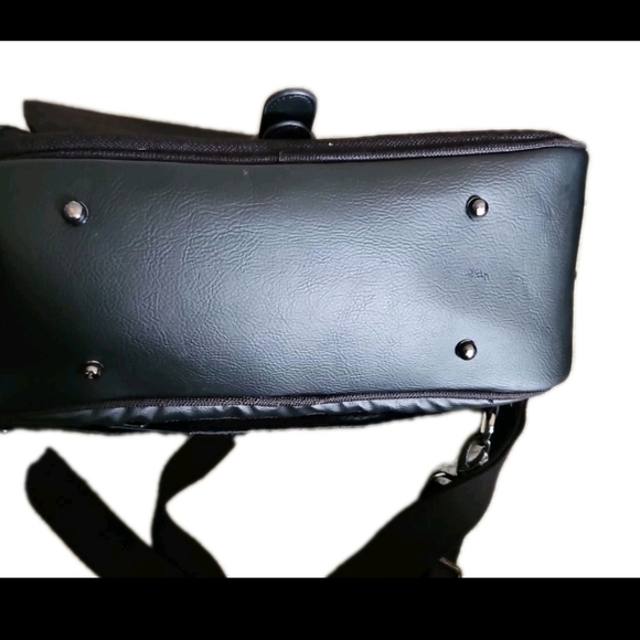 Nuna Unisex Black Diaper Bag/Backpack - Picture 5 of 13